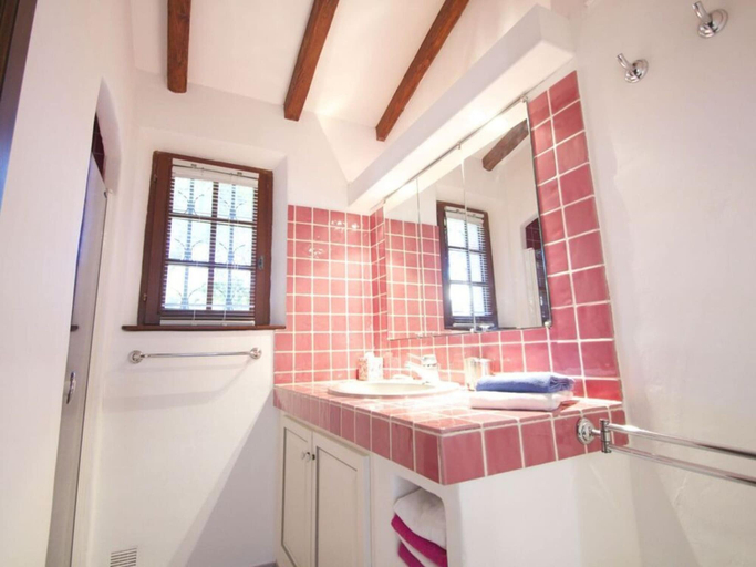Bathroom 5, Ami - Saint Raphael Comfortable Holiday Residence, Var