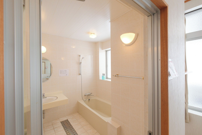 Bathroom 5, Guest House Umikaji - Hostel, Naha