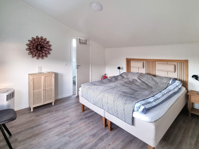 Room 5, 6 Person Holiday Home in Digermulen, Vågan