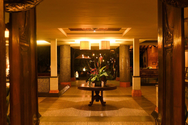 Public Area 2, Peneeda View Beach Hotel, Denpasar