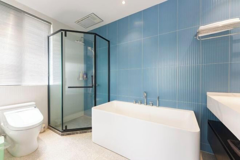 Bathroom 4, Xiangshan Jiayi Sisters Holiday Villa, Ningbo