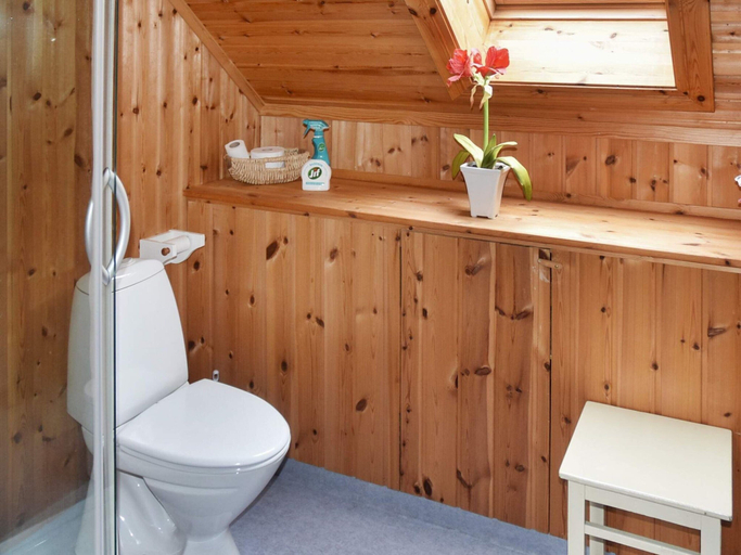 Bathroom 4, 8 Person Holiday Home in Orskog, Ørskog