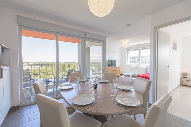 Dining Room 27