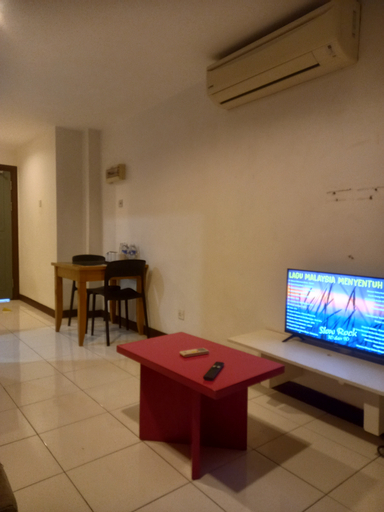 Dining Room 11