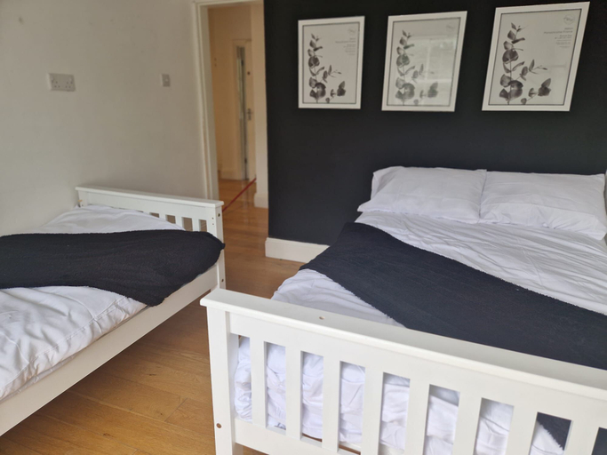 Bedroom 2, NEW! Grimsby Central, Spacious, 2 Bedrooms, Lincolnshire
