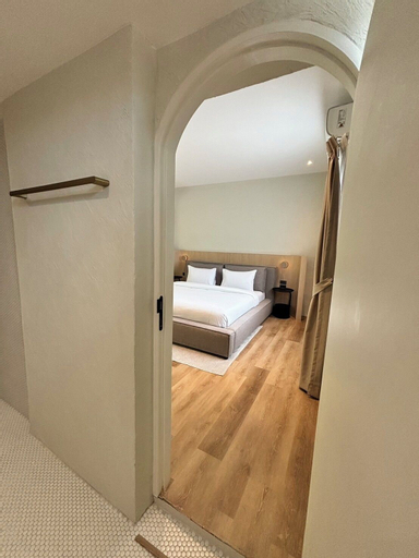 Bedroom 27