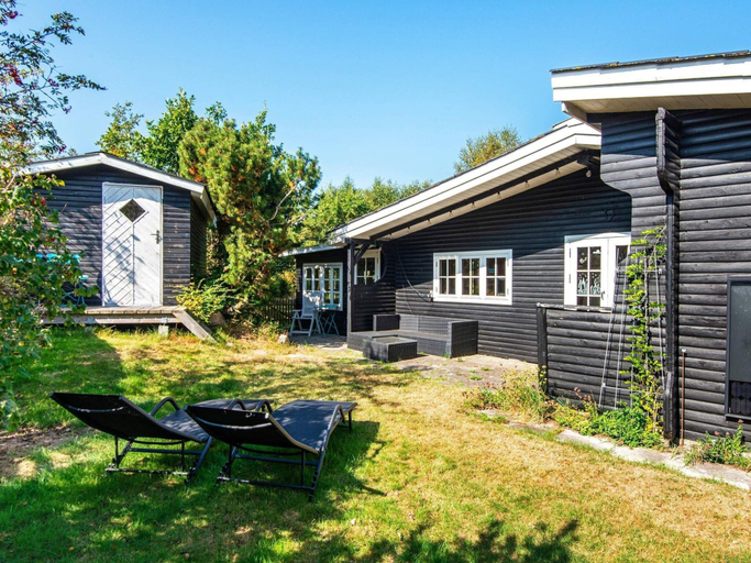 Others 4, 6 Person Holiday Home in Grenaa, Norddjurs