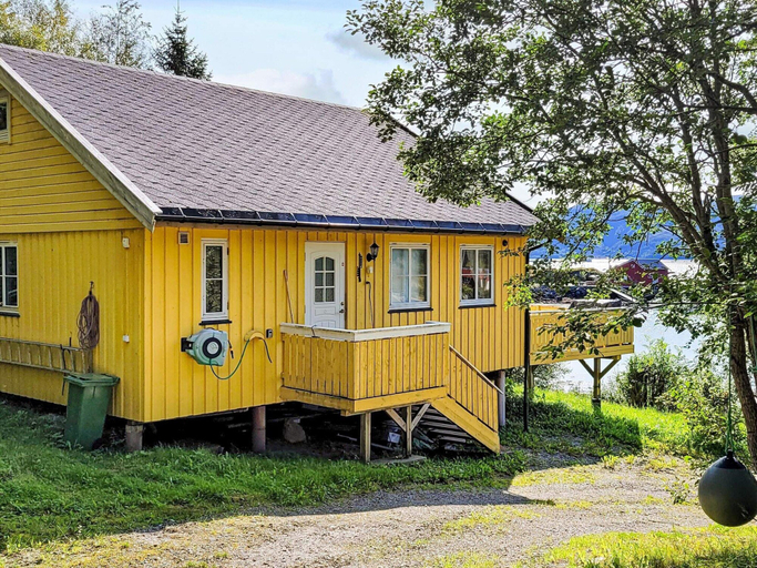 Exterior 5, 5 Person Holiday Home in Naustbukta, Nærøy