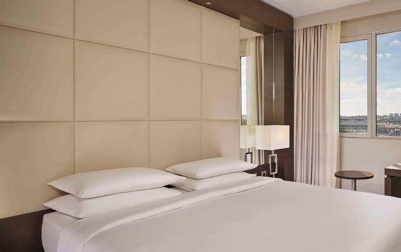 Bedroom 24