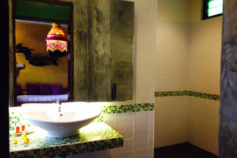 Bathroom 5, Soi One Boutique Bedrooms, Pai