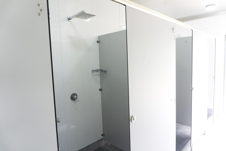 Bathroom, Adventure Inn Marahau, Tasman
