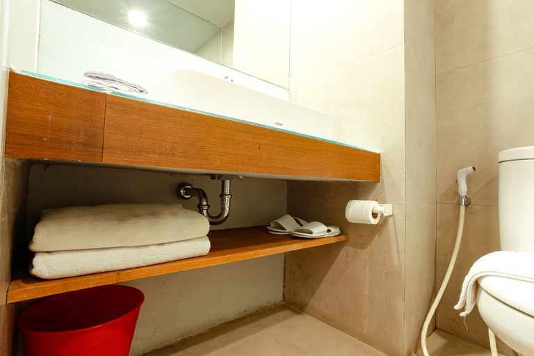 Bathroom 14