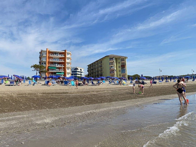 Exterior 2, Beachside Apartment for 4 in Caorle, Venezia