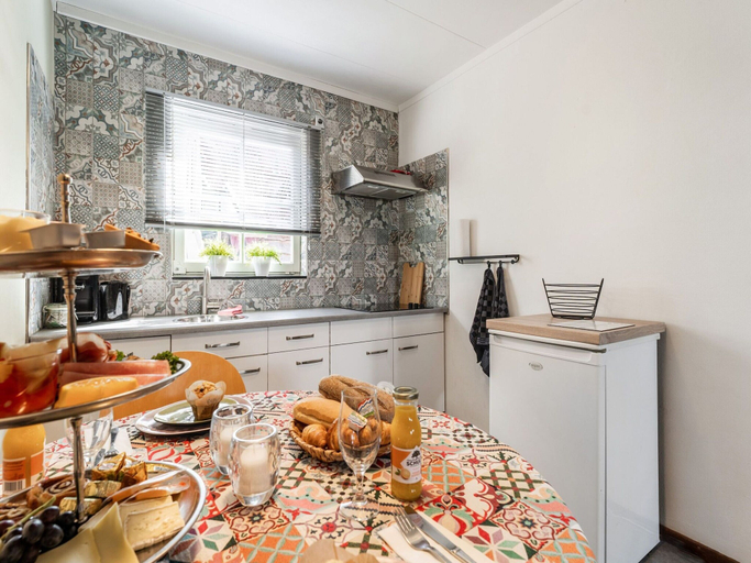 Others 3, Holiday Home in Voerendaal With Terrace, Voerendaal