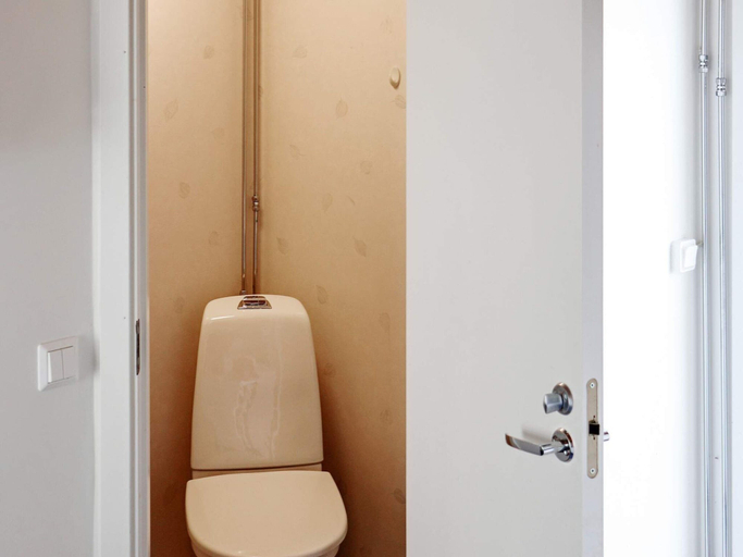Bathroom 2, 4 Person Holiday Home in Mellerud-by Traum, Mellerud
