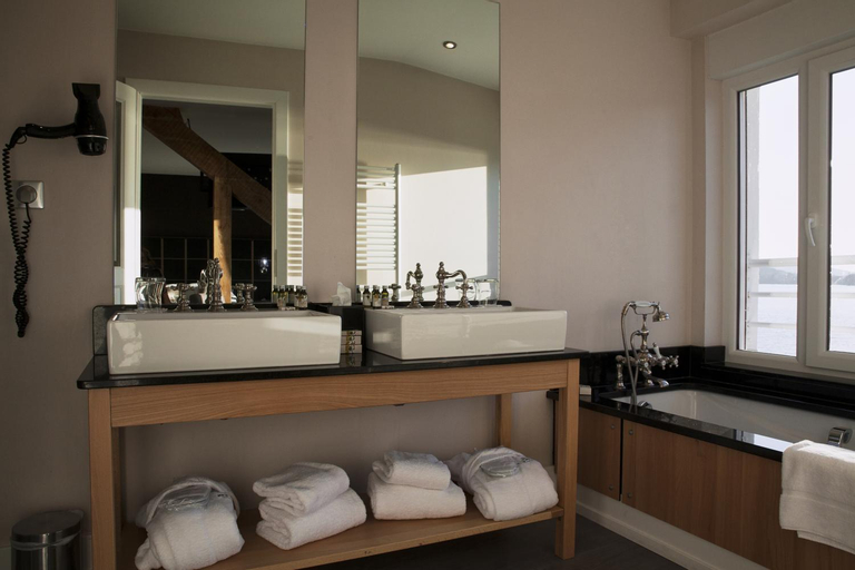 Bedroom 5, Hotel Beau Rivage, Vosges