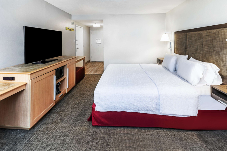 Bedroom 3, Hampton Inn Sulphur/Lake Charles Area, Calcasieu