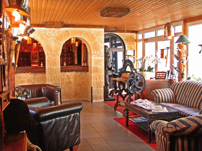Public Area 2, Ostsee-Rittergut-Rugen - BinzHotel & OrdensKapelle, Vorpommern-Rügen