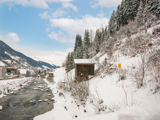Others 2, Apartment in Kappl Right by the ski Lift, Landeck