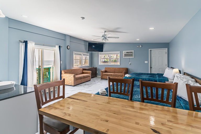 Others 5, Boardwalk Sand & Surf Beach Hotel Oceanfront, Ocean