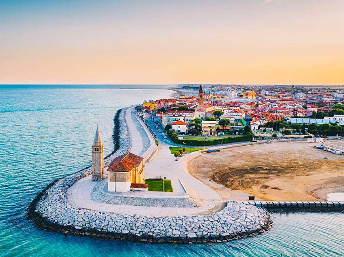 View from property 4, Beachside Apartment for 4 in Caorle, Venezia