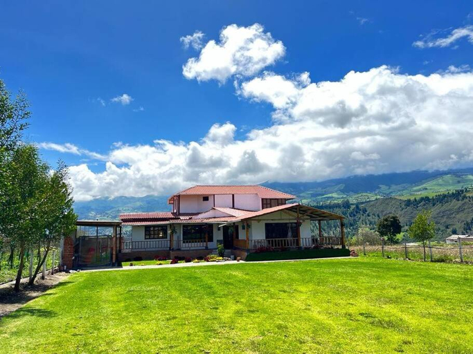 Exterior & Views 5, Casa de campo con hermosa vista, Riobamba