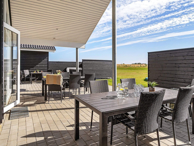 Dining 2, 5 Star Holiday Home in Spottrup, Skive