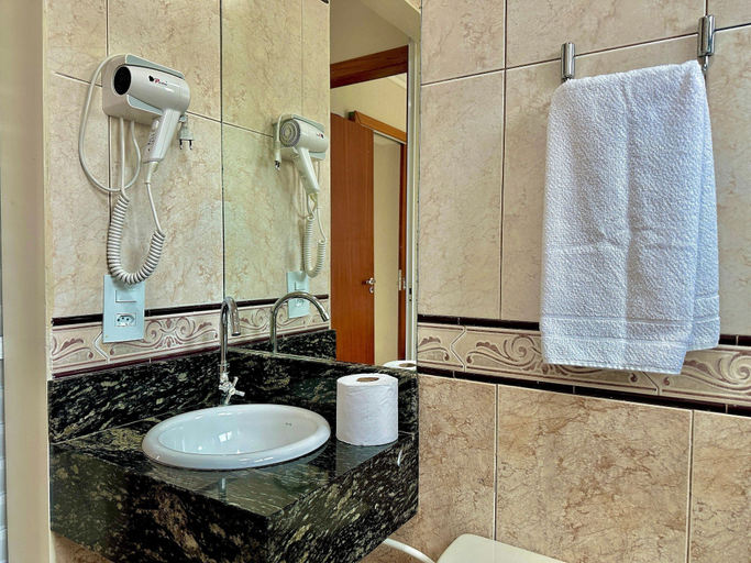 Bathroom 2, Residencial Falcão, Bombinhas