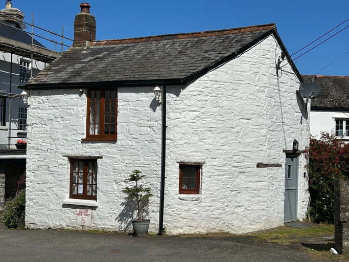 Exterior & Views 2, The Boathouse, Devon