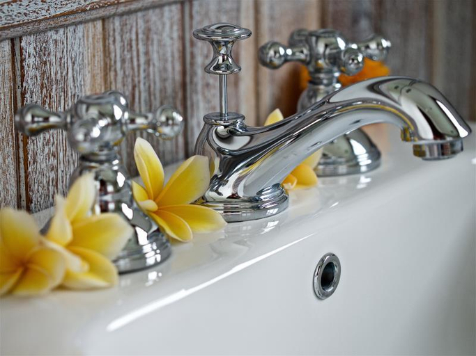 Bathroom 10