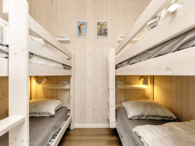 Room 2, 5 Star Holiday Home in Hadsund, Mariagerfjord