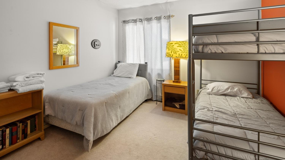 Bedroom 3, Sugarbush Snowside Condo 14, Washington