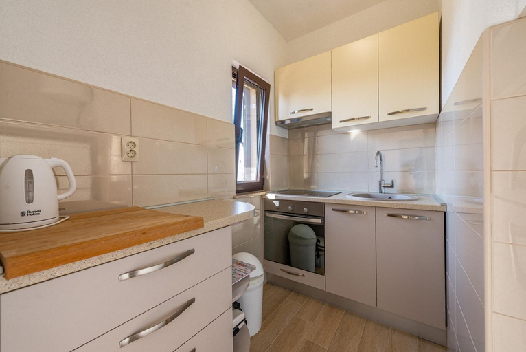 Others 5, Apartments Protega, Okrug