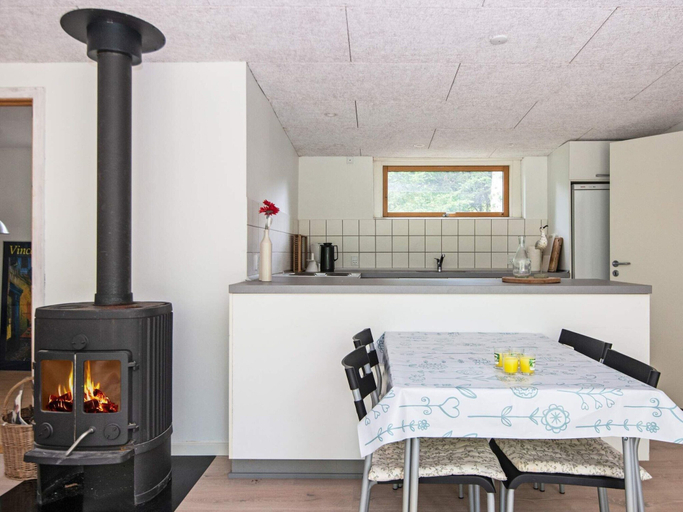 Dining 4, 4 Person Holiday Home in Ebeltoft, Syddjurs