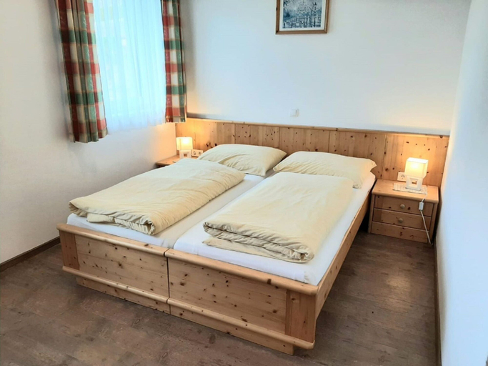 Room 5, Apartment in Radstadt near Ski Amade, Sankt Johann im Pongau