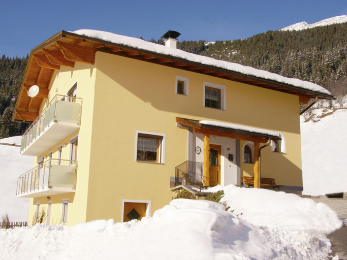 Others 2, Apartment Near the Lake in Tyrol, Landeck