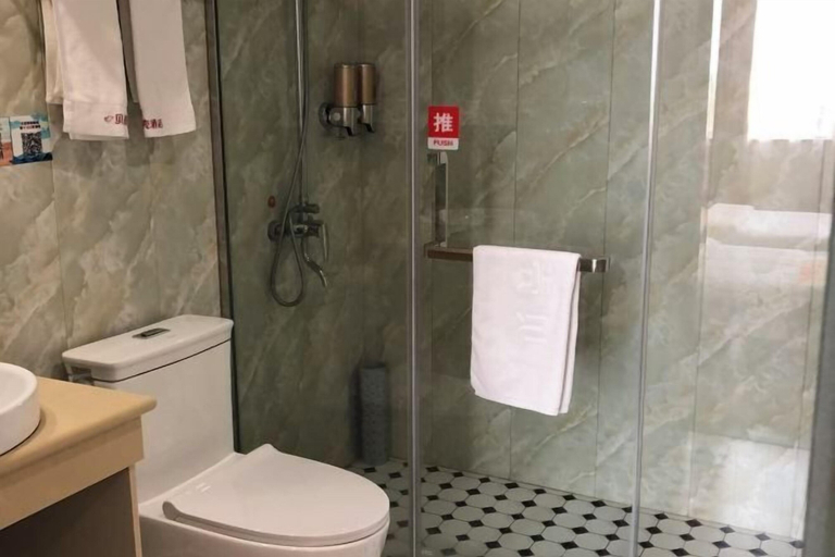 Bathroom 3, Shell Hotel (Shanghai Zhang Yan Song Jin Street), Shanghai