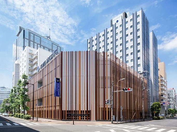 Exterior & Views 13