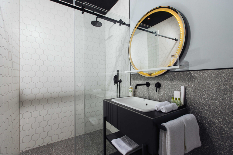 Bathroom 4, Alice Hotel, Budapesti