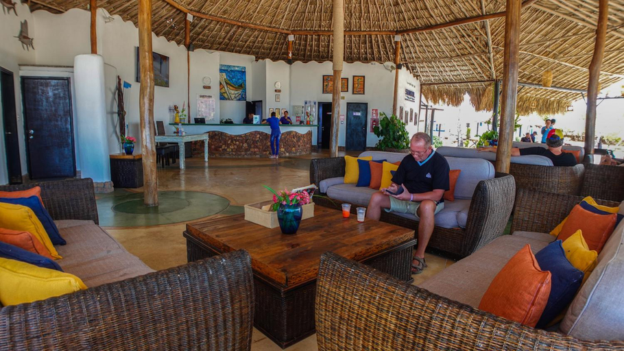 Public Area, Sunsol Punta Blanca, Isla de Coche