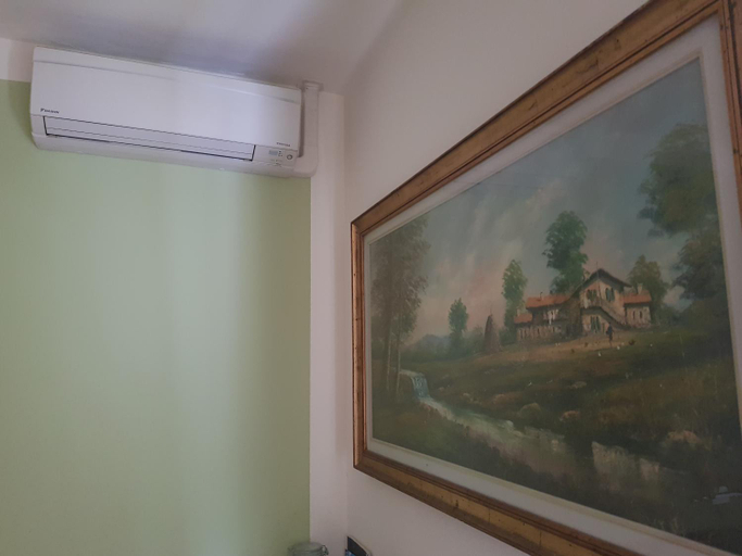 Others 3, B&B del Lago, Varese