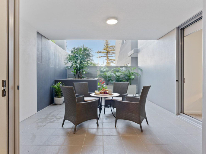 Dining Room 10