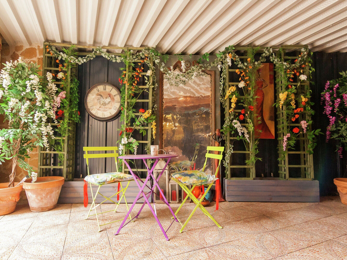 Exterior 3, Elegant Holiday Home in Coubjours, Dordogne