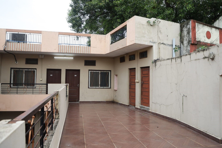 Exterior & Views, Goroomgo Kalash Ujjain, Ujjain