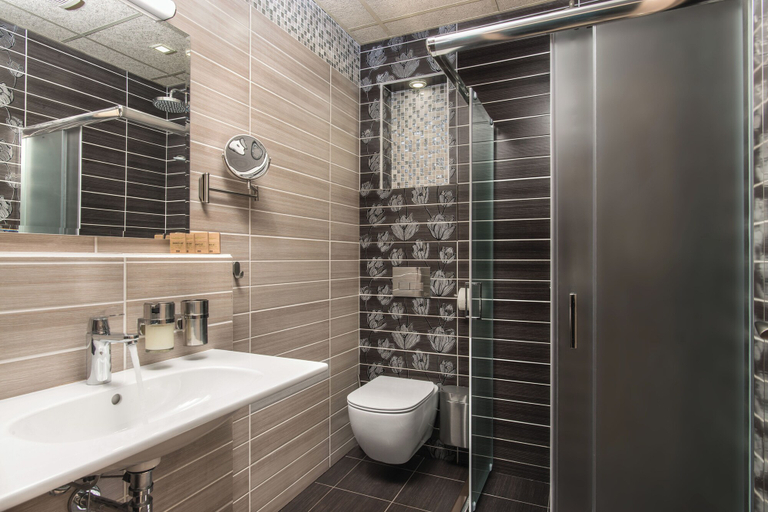 Bathroom 4, Sevtopolis Apartments, Kazanlak