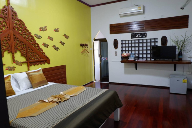 Bedroom 12