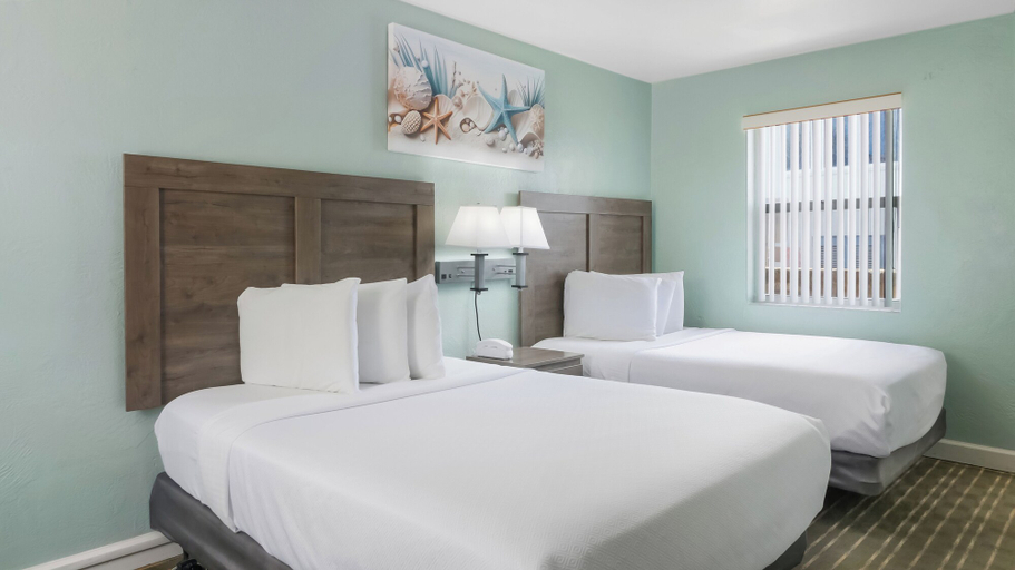 Bedroom 3, Ocean Court Beachfront Hotel, Volusia