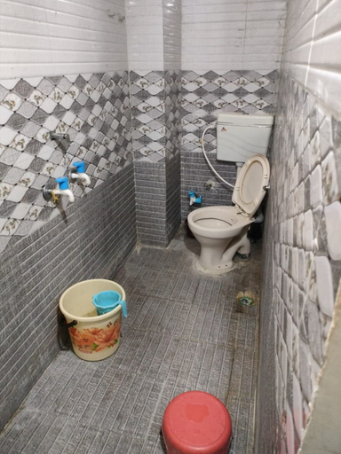 Bathroom, Goroomgo Kalash Ujjain, Ujjain