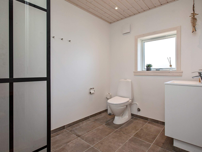 Bathroom 4, 5 Star Holiday Home in Vaeggerlose, Guldborgsund