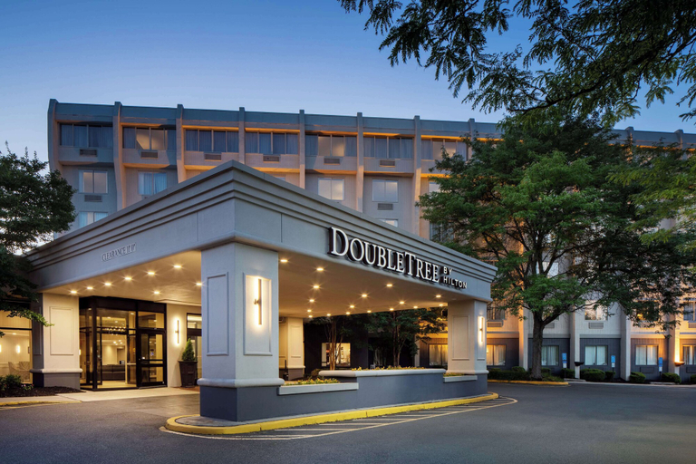 Exterior & Views 1, DoubleTree by Hilton Princeton, Middlesex